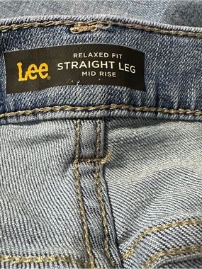 Lee Women’s Relaxed Straight Leg Jeans in Light Blue Denim